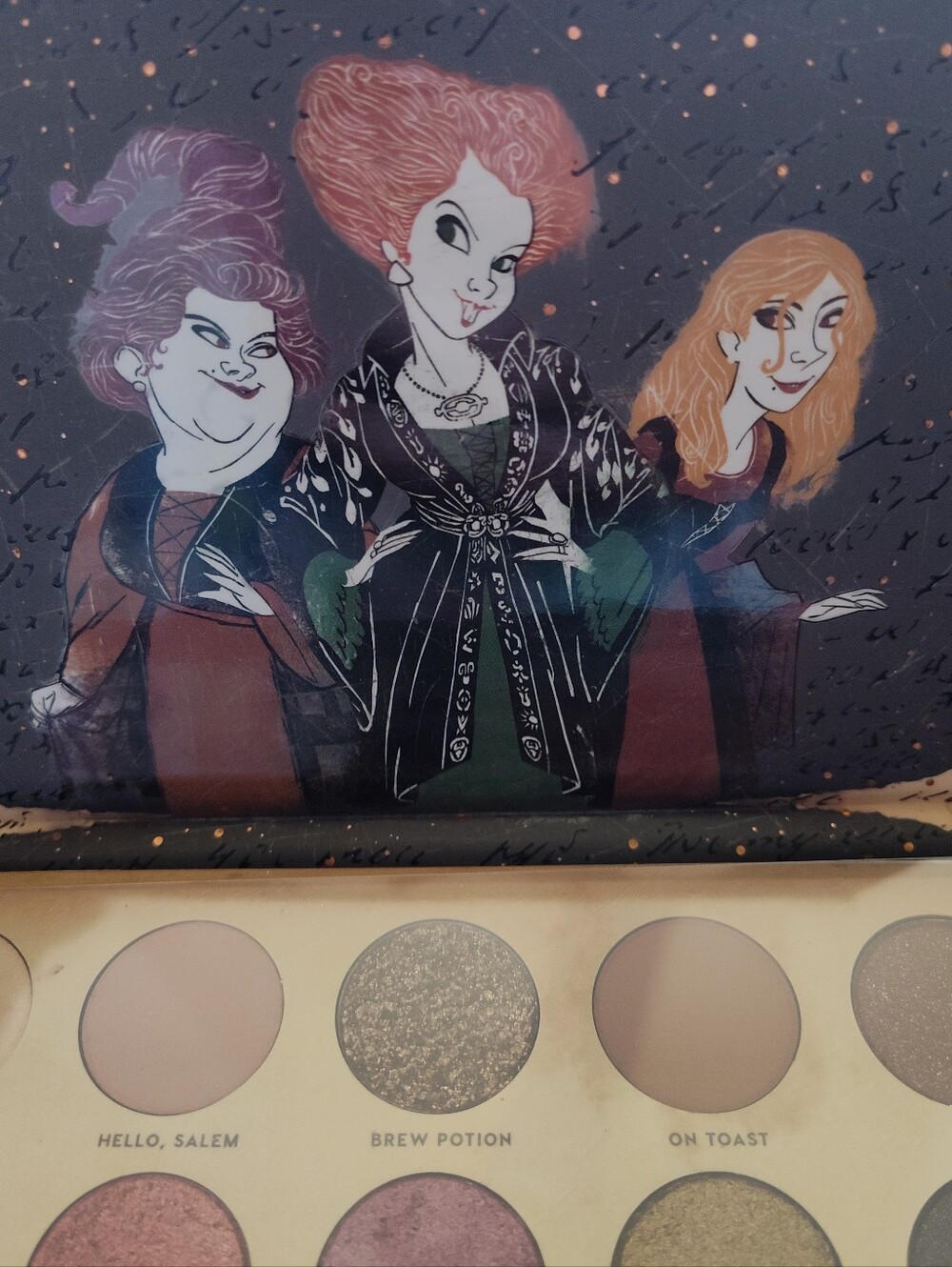 Hocus Pocus Gather Round Sisters eyeshadow pressed powder palette Disney collab - Picture 6 of 9